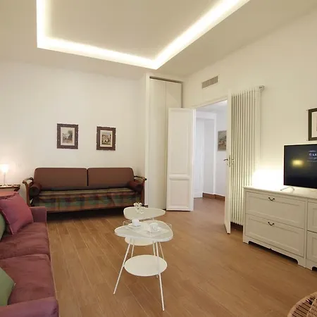 Rosaria Modern شقة